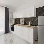 Apartmanhotel In Alezzi Odyssey Pool &