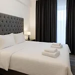 In Alezzi Odyssey Pool & Apartmanhotel