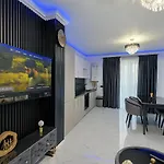 Apartmanhotel In Alezzi Odyssey Pool & Năvodari