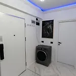 In Alezzi Odyssey Pool & Apartmanhotel Năvodari