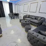 In Alezzi Odyssey Pool & Apartmanhotel Năvodari