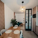 In Alezzi Odyssey Pool & Apartmanhotel Năvodari