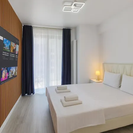 In Alz Odyssey Pool & Aparthotel 3*