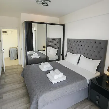 In Alz Odyssey Pool & Aparthotel Navodari