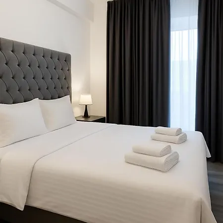 Alezzi Odyssey Pool & Appart hôtel