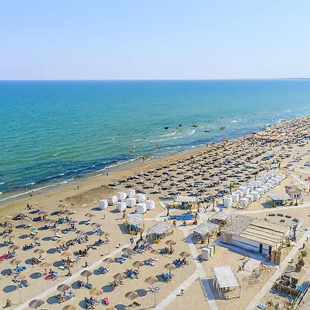 Appart hôtel Alezzi Odyssey Pool & Năvodari