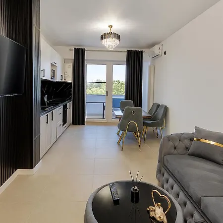 Aparthotel In Alz Odyssey Pool & 3*