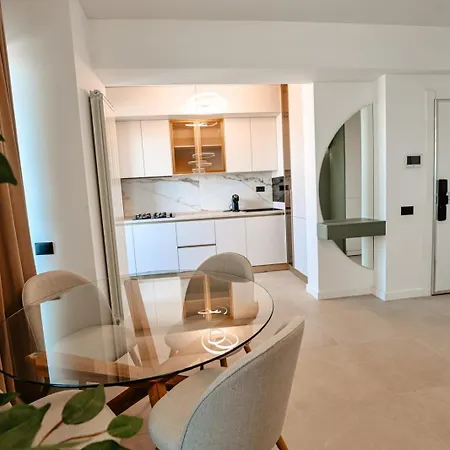 Aparthotel In Alz Odyssey Pool &